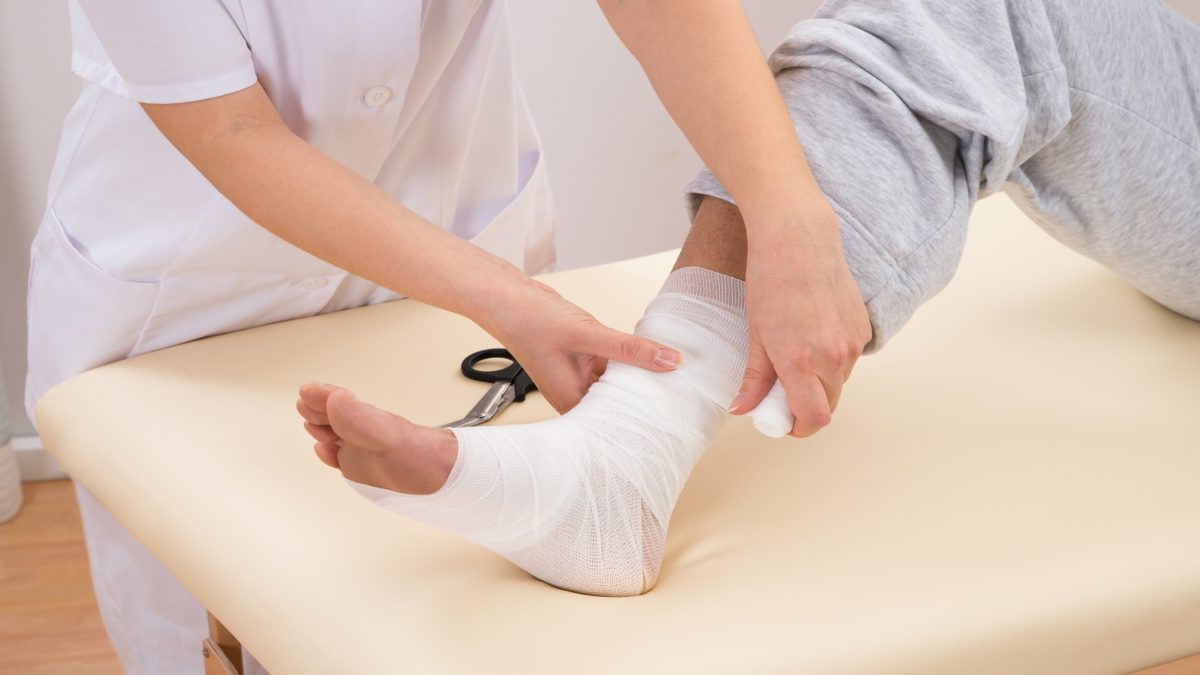 Broken Ankle/Broken Foot: Diagnosis and Treatment